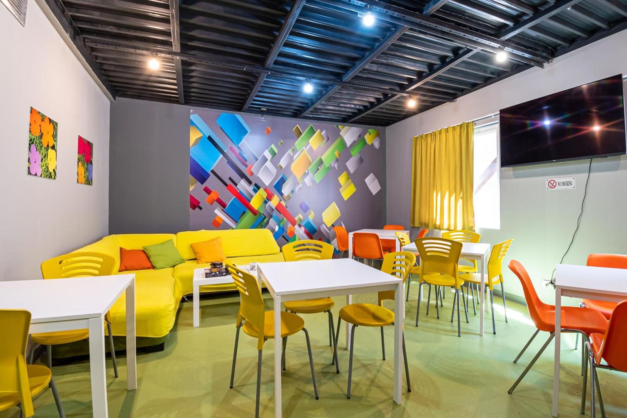 סופיה Green Cube Capsule Hostel מראה חיצוני תמונה